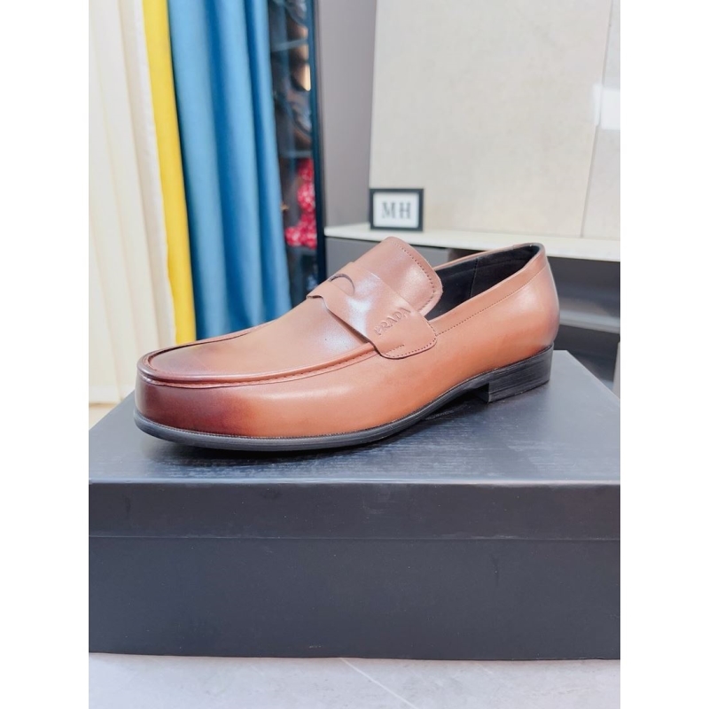 Pra*a leather shoes